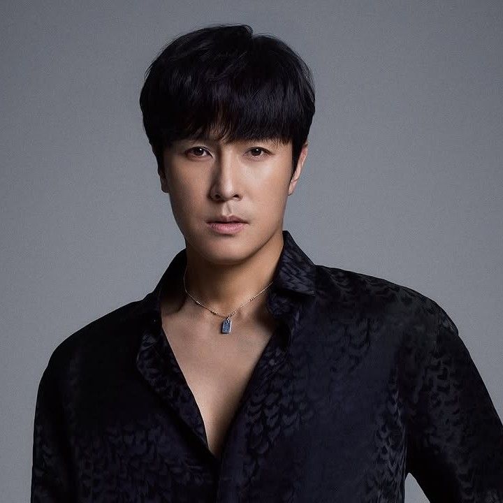 Latest photo of Kim Dongwan (SHINHWA)