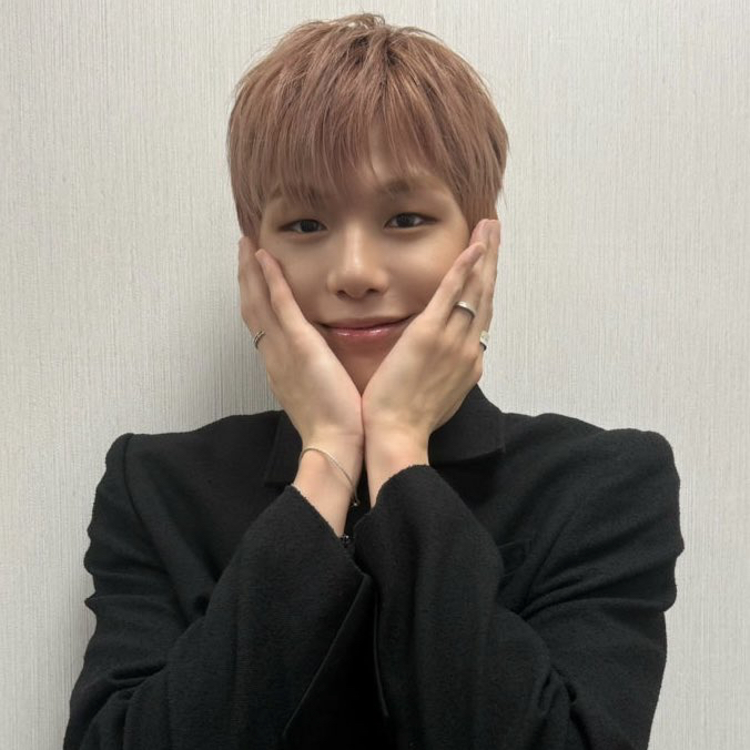 Latest photo of Kang Daniel