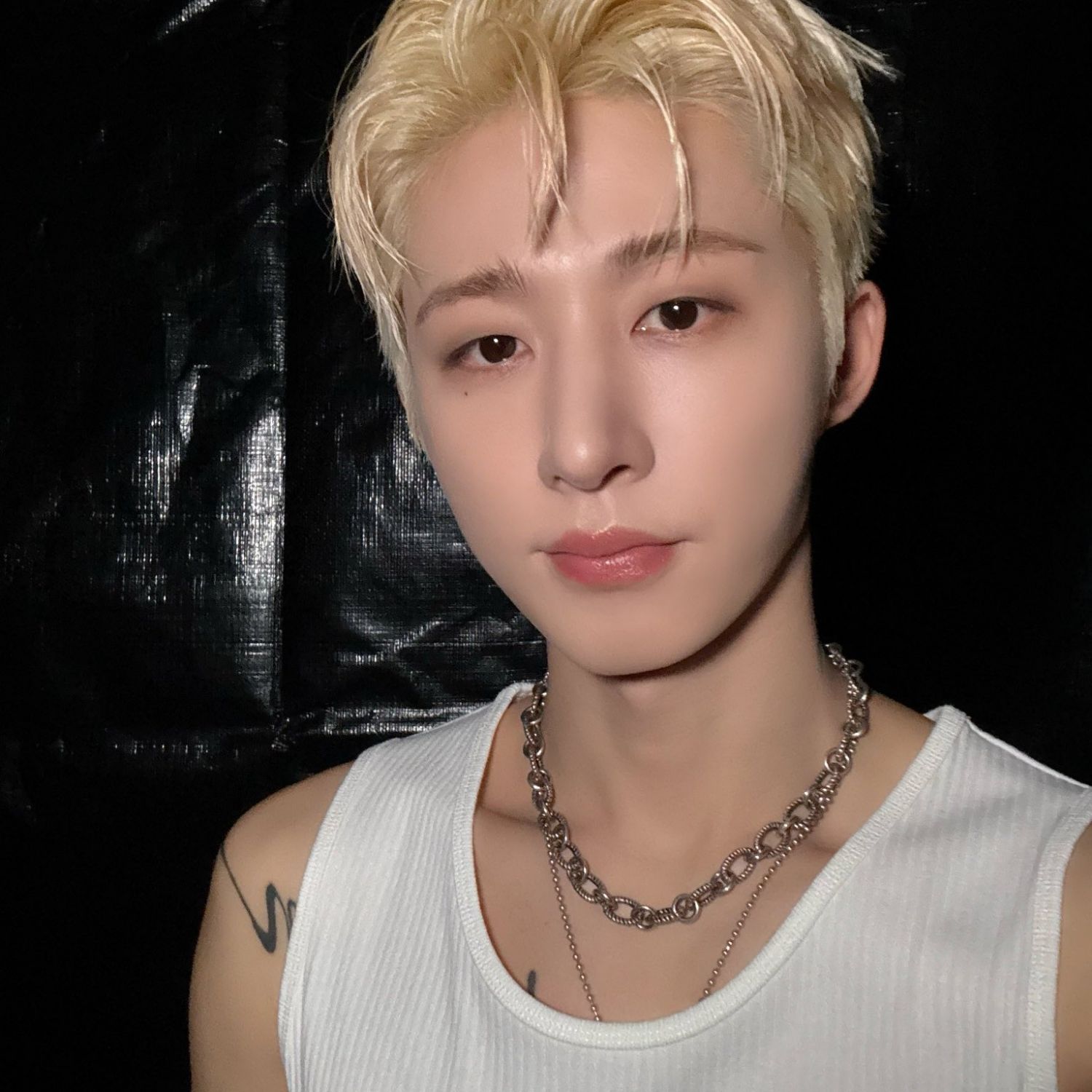 A moment captured by B.I's fan