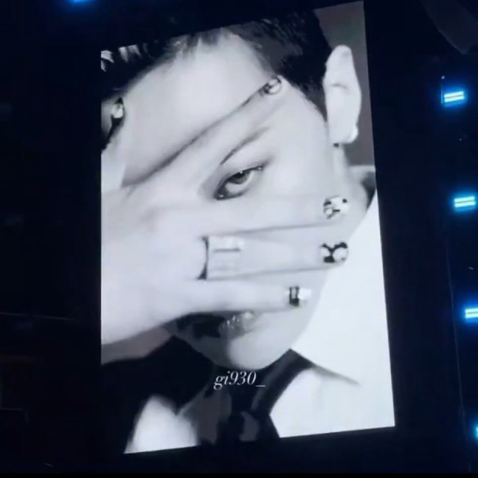 A moment captured by G-DRAGON (BIGBANG)'s fan