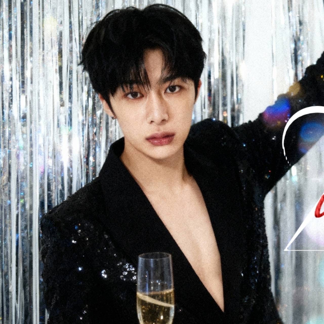 Recent activity shot of Hyungwon (MONSTA X)