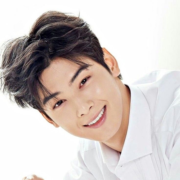 A moment captured by Eunwoo (ASTRO)'s fan