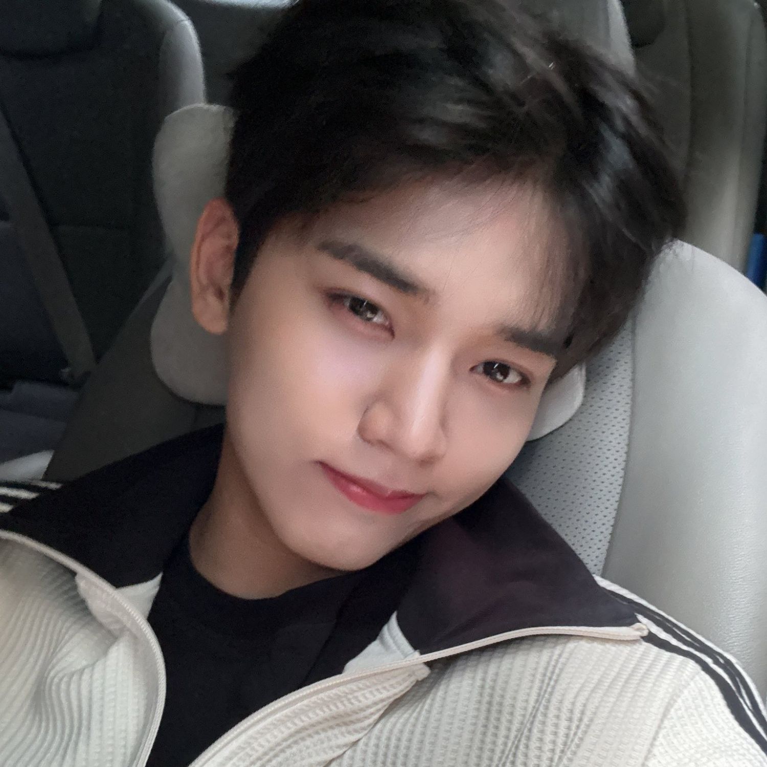 Latest photo of HYUK (OMEGA X)
