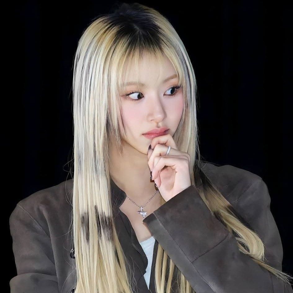 Foto aktivitas terbaru TWICE