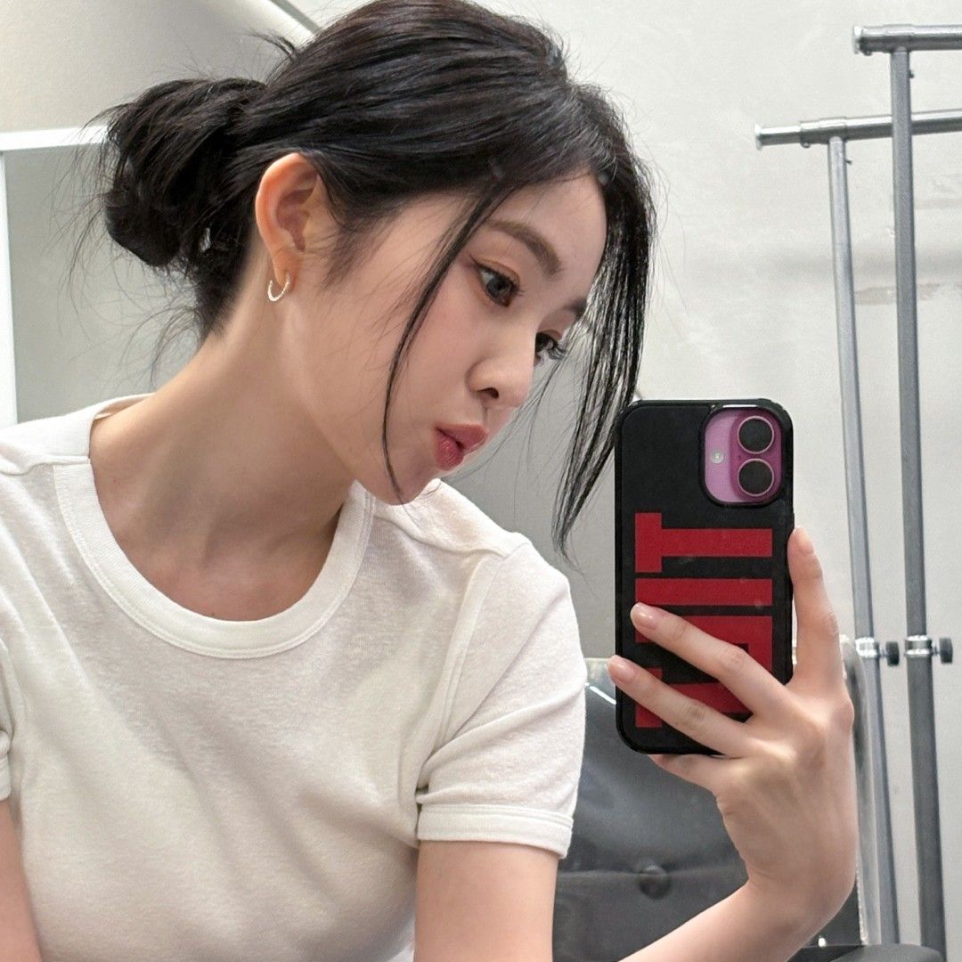Latest photo of Irene (Red Velvet)