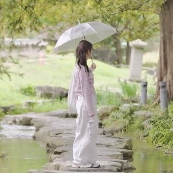 Recent activity shot of Yoon Bomi (Apink)