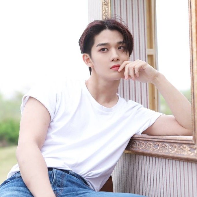 A moment captured by Bae Jinyoung's fan