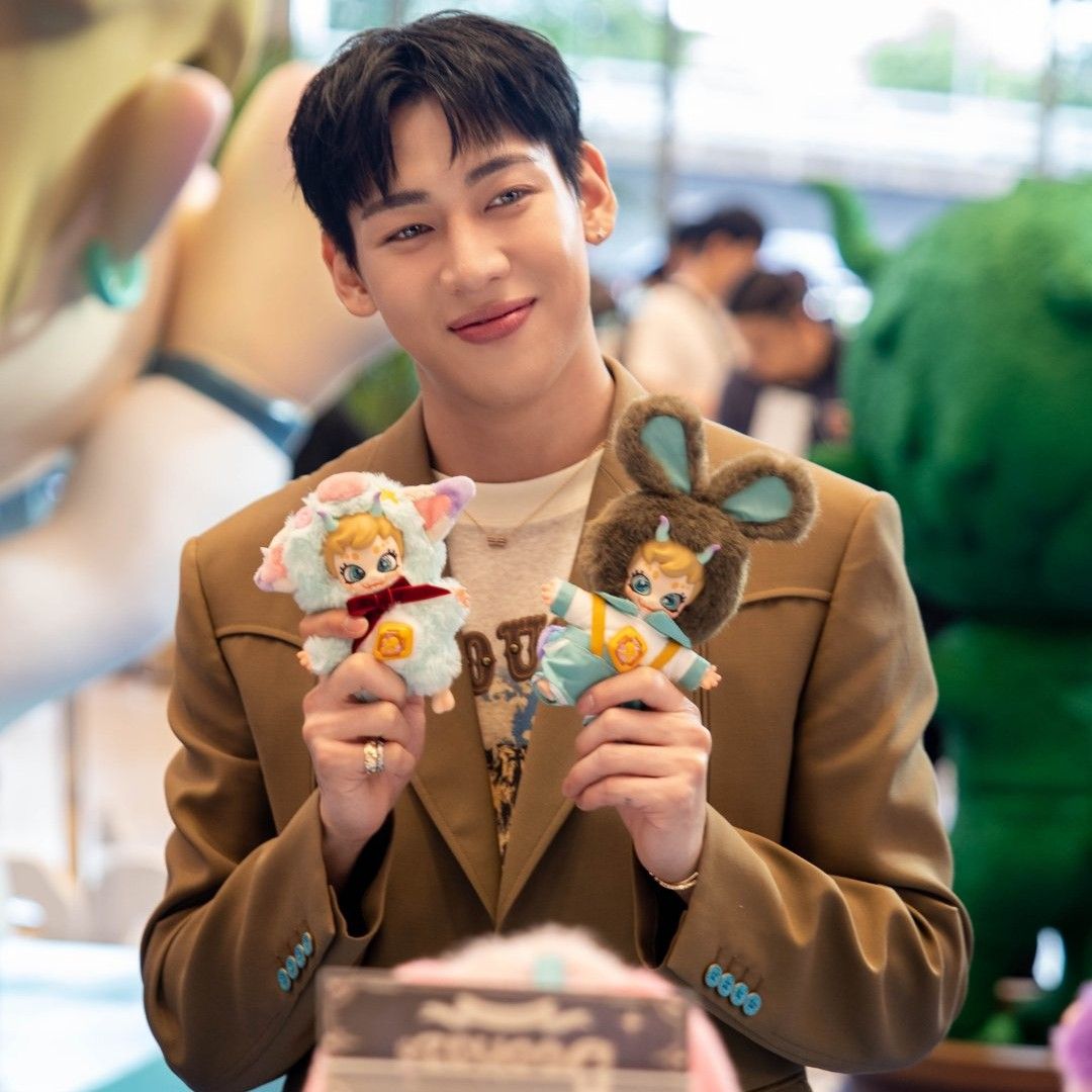 Latest photo of Bambam (GOT7)