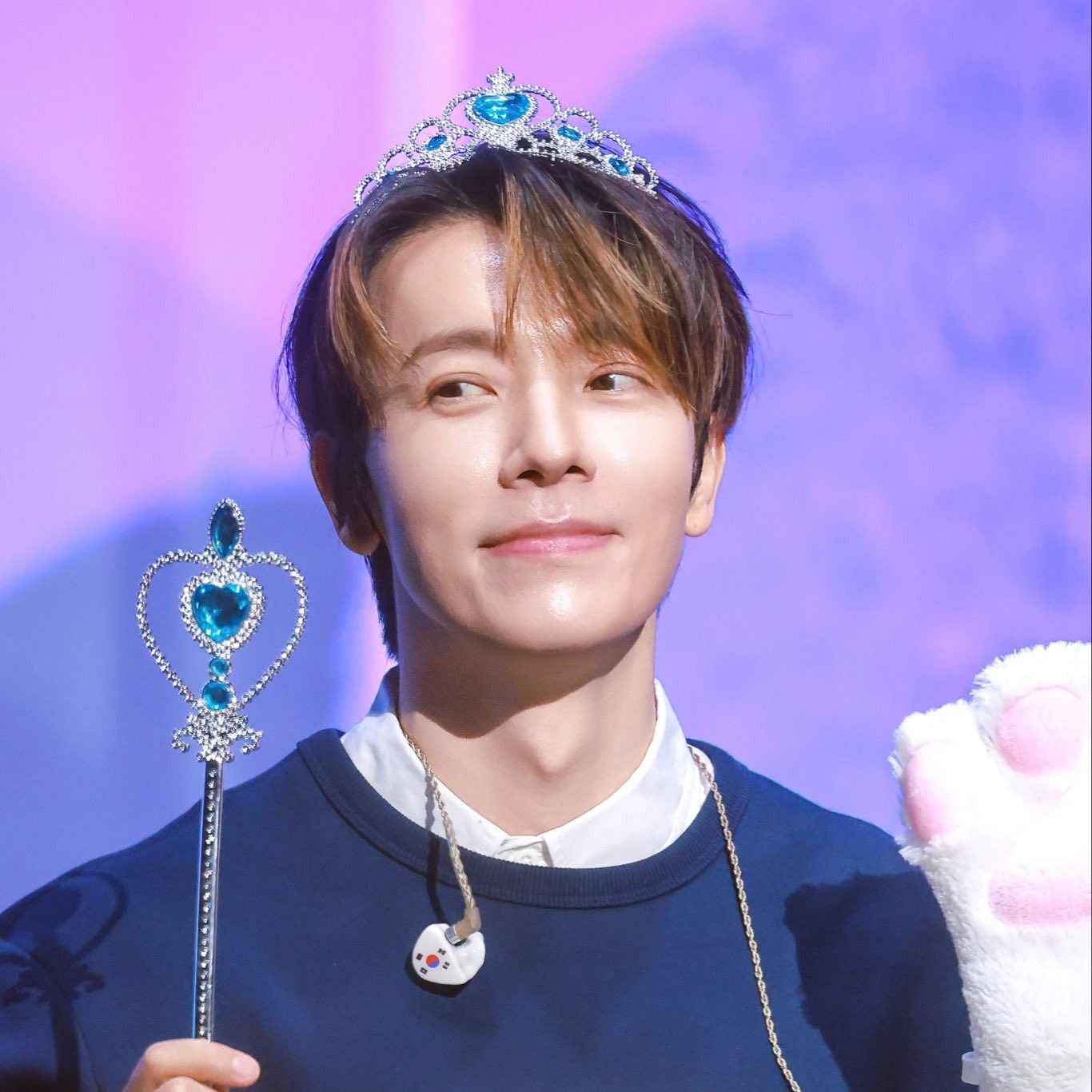 Momen yang diabadikan oleh penggemar Donghae (Super Junior)