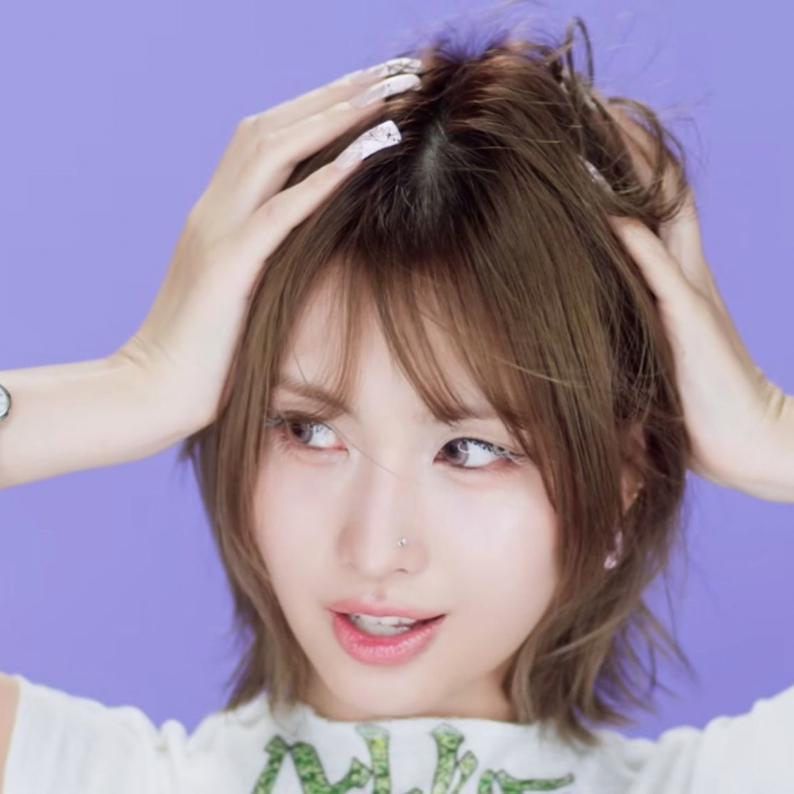 Behind-the-scenes cut of Momo (TWICE)