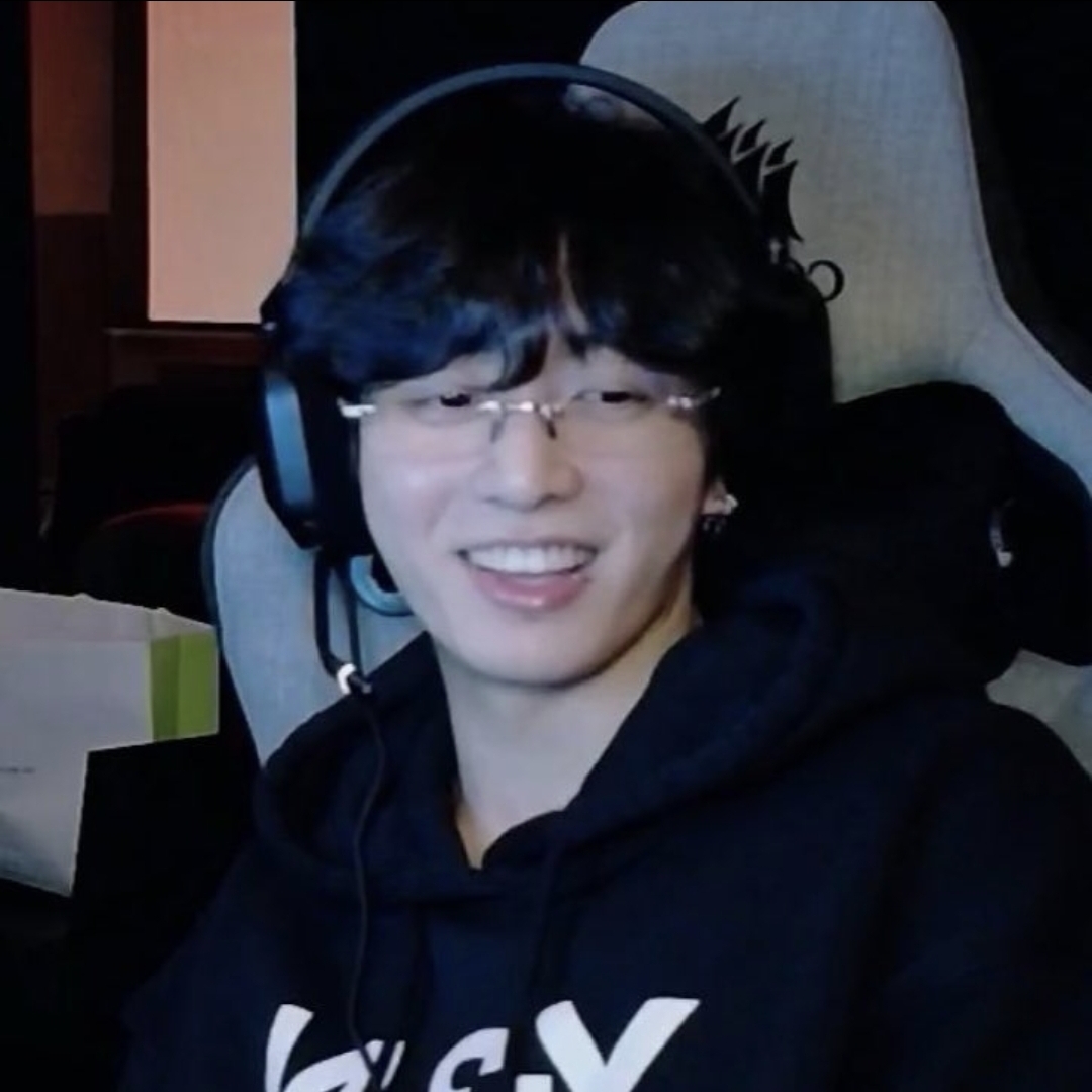 Momen yang diabadikan oleh penggemar Jungkook (BTS)