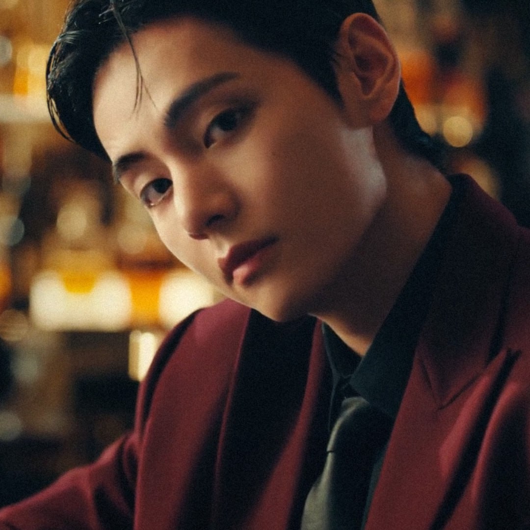 뷔 (방탄소년단)의 비하인드 컷