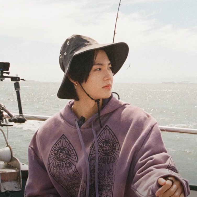 Latest photo of Doyoung (TREASURE)