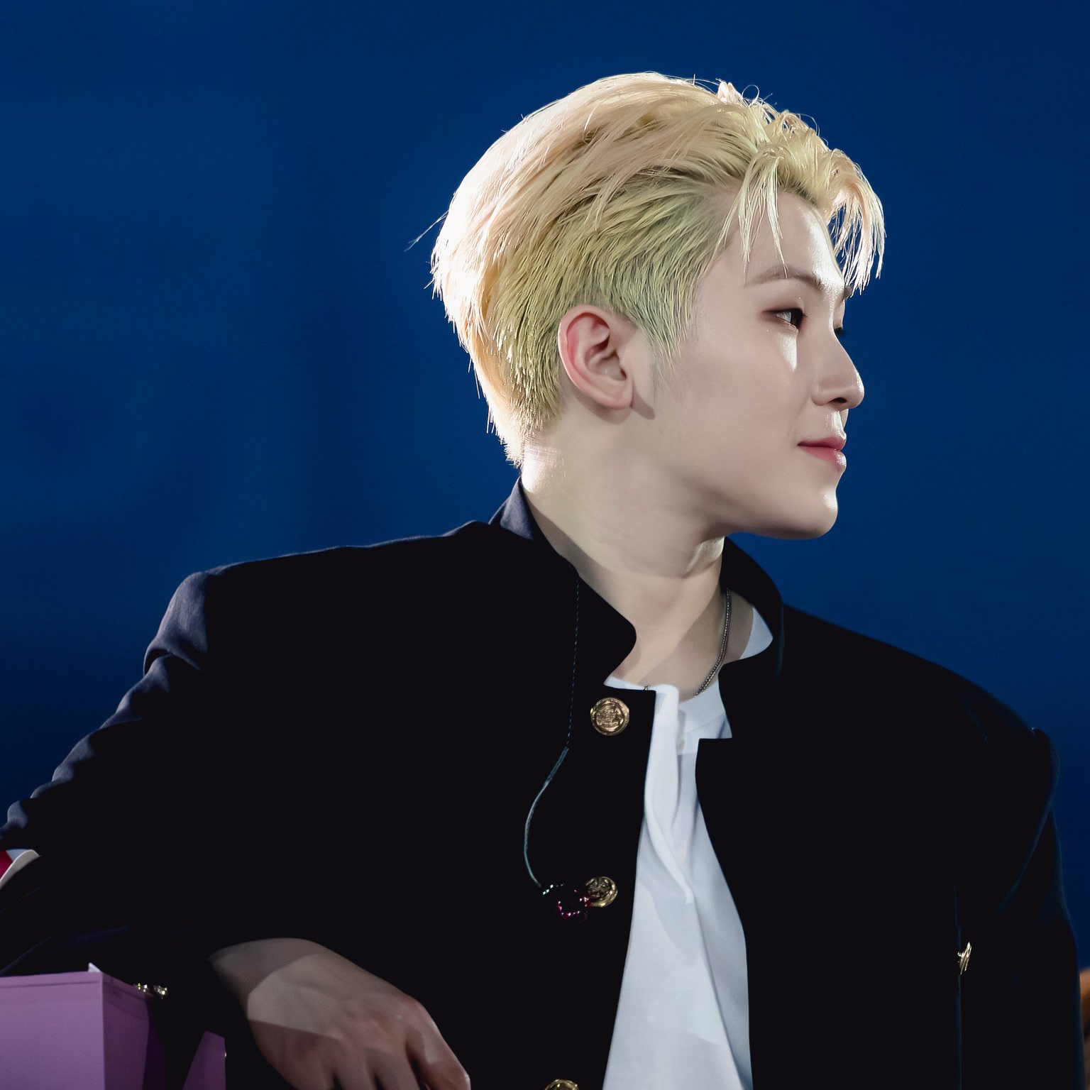 Woozi (SEVENTEEN)的幕後花絮