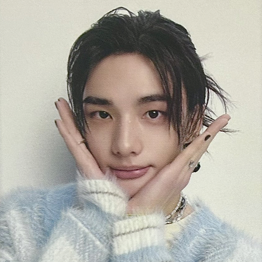 Latest photo of Hyunjin (Stray Kids)