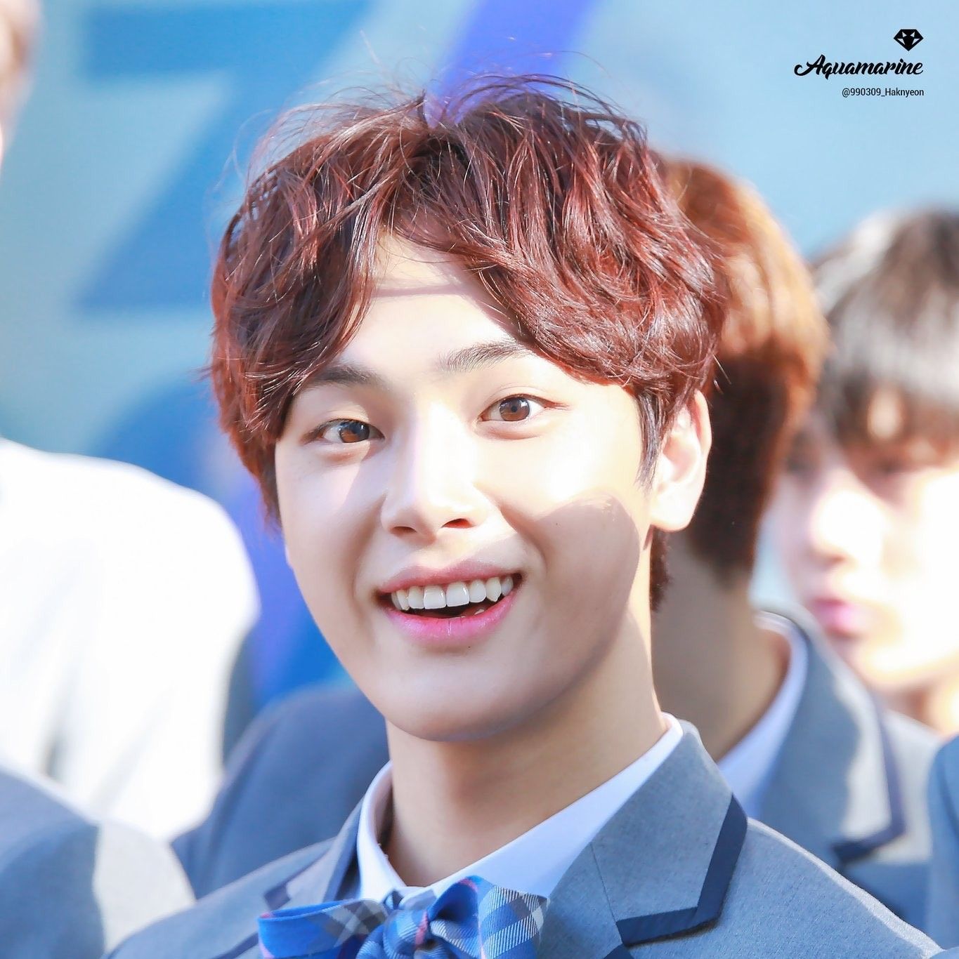 A moment captured by Ju Haknyeon's fan