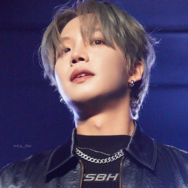 Signature photo of Lim Youngmin capturing their charm