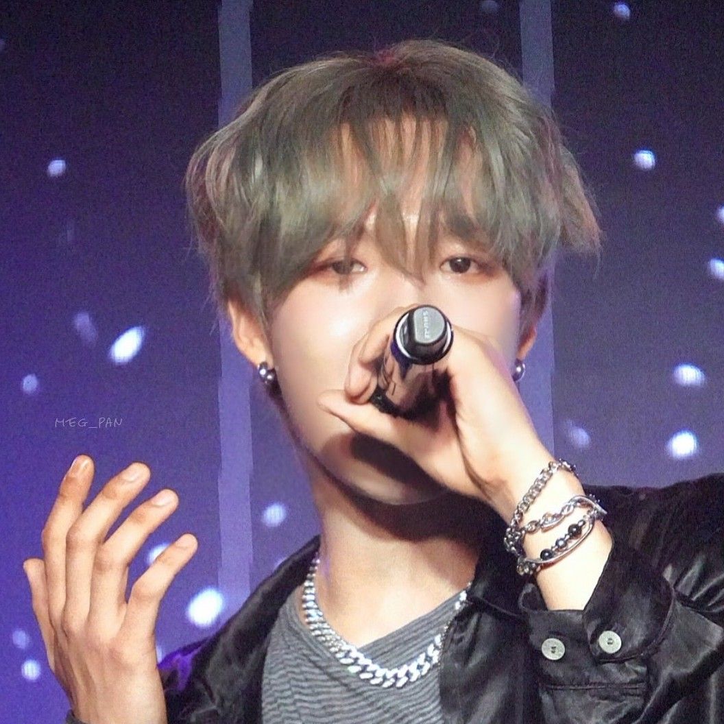 A moment captured by Lim Youngmin's fan