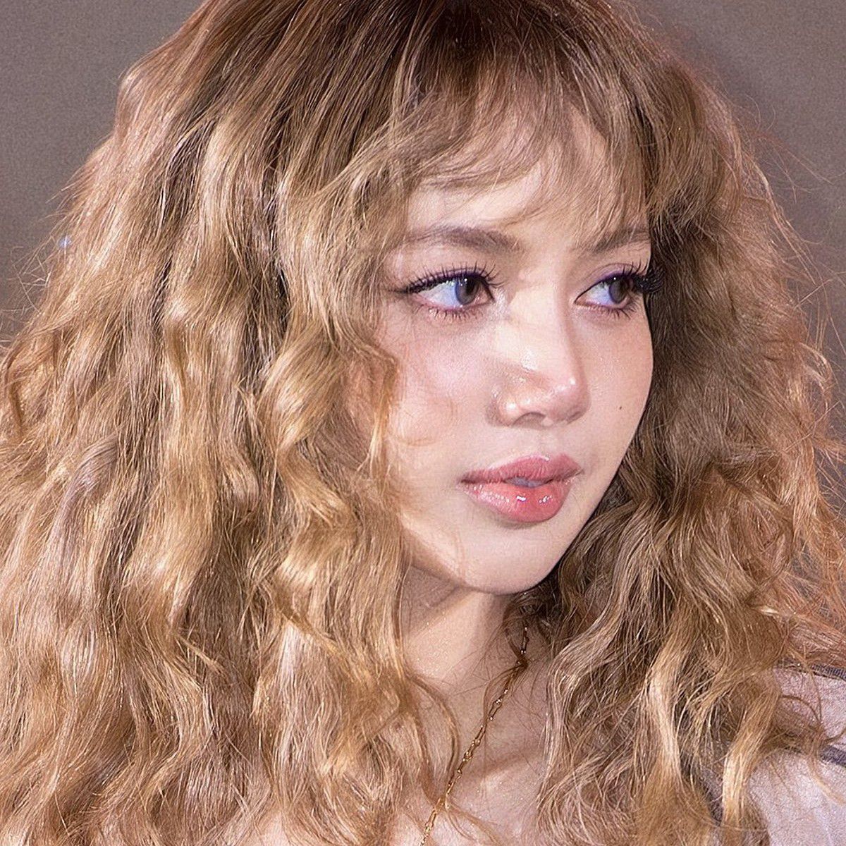 리사 (BLACKPINK)의 최신 사진