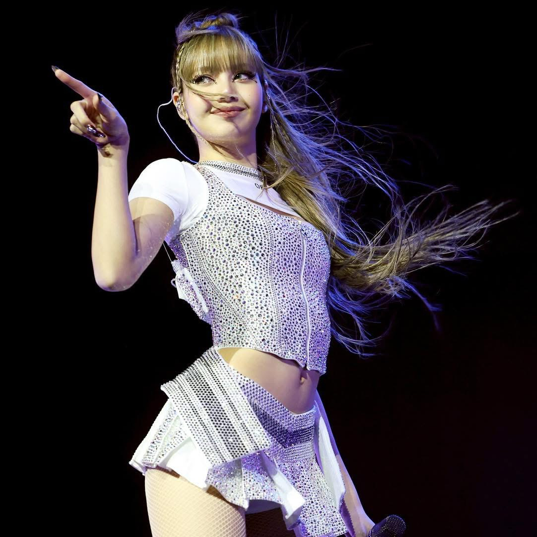 Latest photo of Lisa (BLACKPINK)
