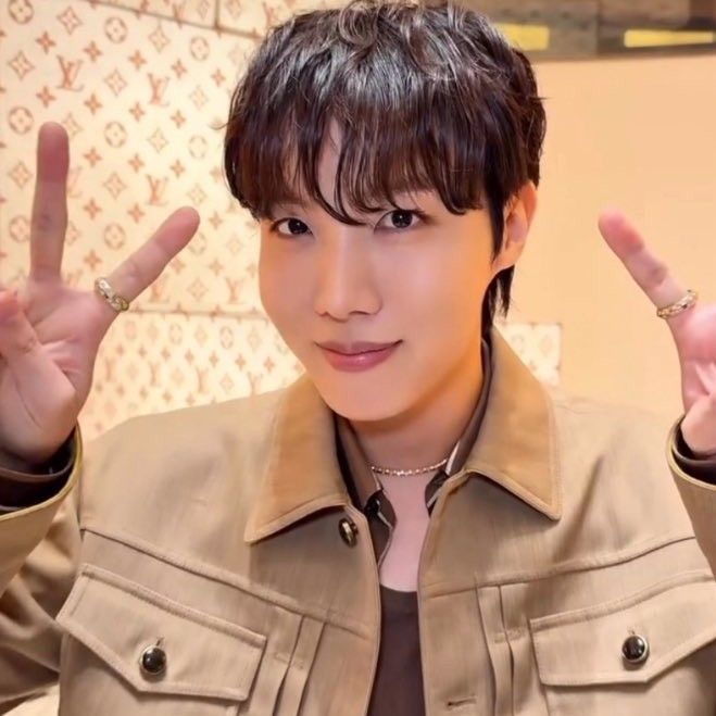 제이홉 (방탄소년단)의 비하인드 컷