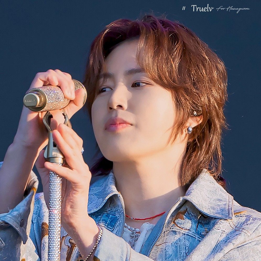 Behind-the-scenes cut of Ha Sungwoon