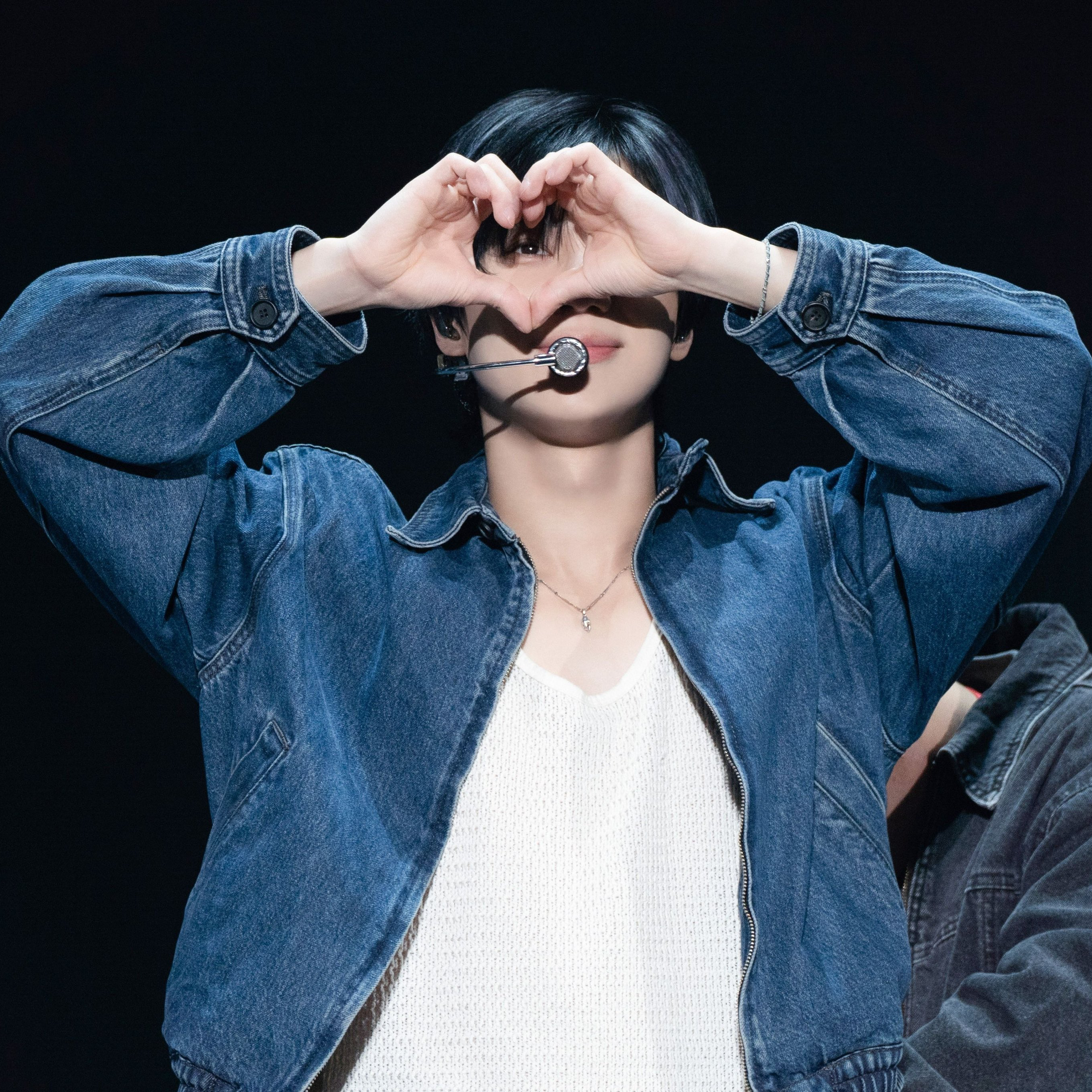 Behind-the-scenes cut of Taemin (SHINee)