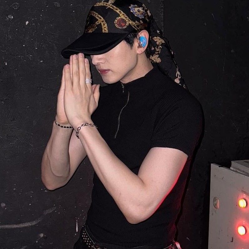 A moment captured by Eunhyuk (Super Junior)'s fan