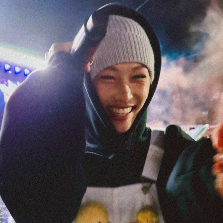 Latest photo of Felix (Stray Kids)