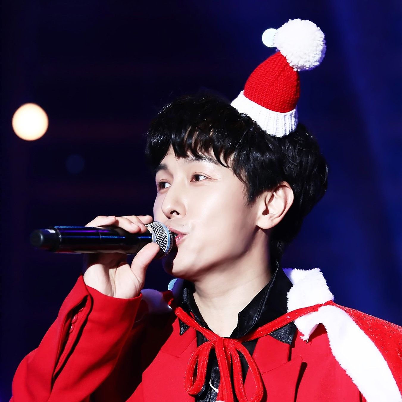 Latest photo of Kim Dongwan (SHINHWA)