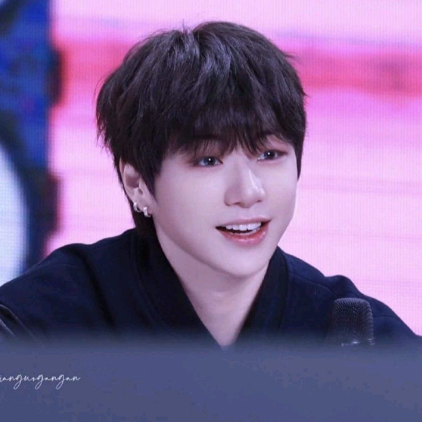 Foto aktivitas terbaru Kang Daniel