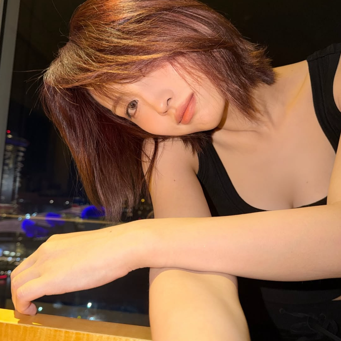Foto terbaru Momo (TWICE)