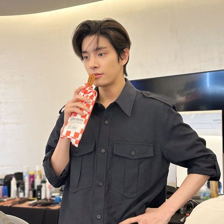 A moment captured by Jake (ENHYPEN)'s fan