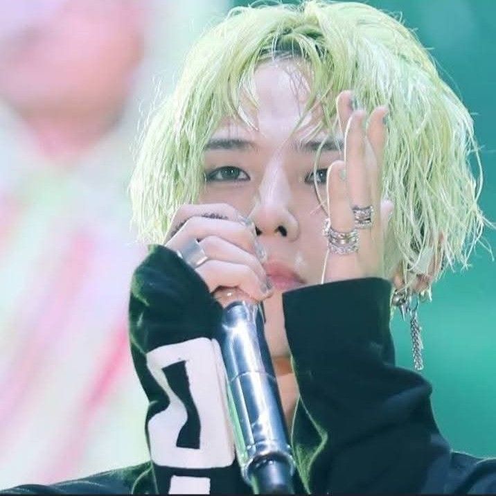 Recent activity shot of G-DRAGON (BIGBANG)