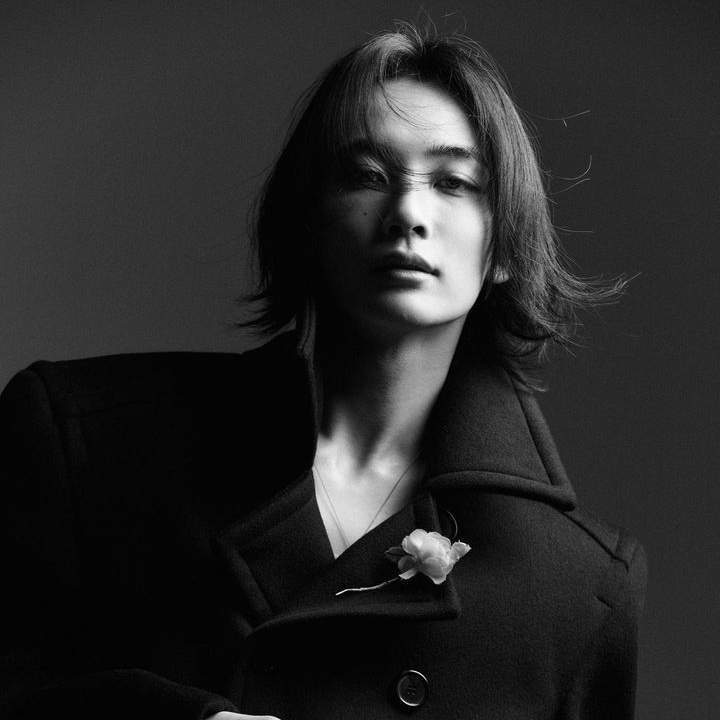 A moment captured by Jeonghan (SEVENTEEN)'s fan