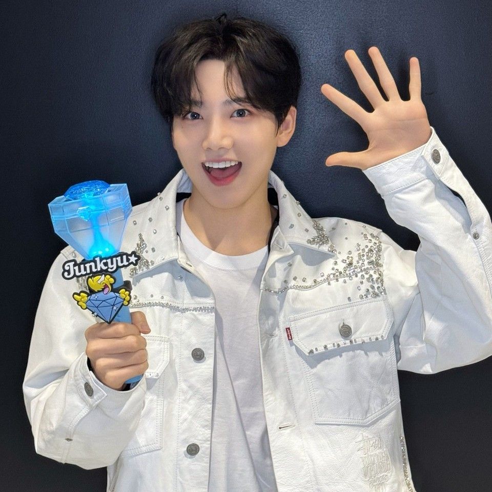 Behind-the-scenes cut of Junkyu (TREASURE)