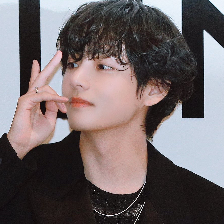 Recent activity shot of V (BTS)