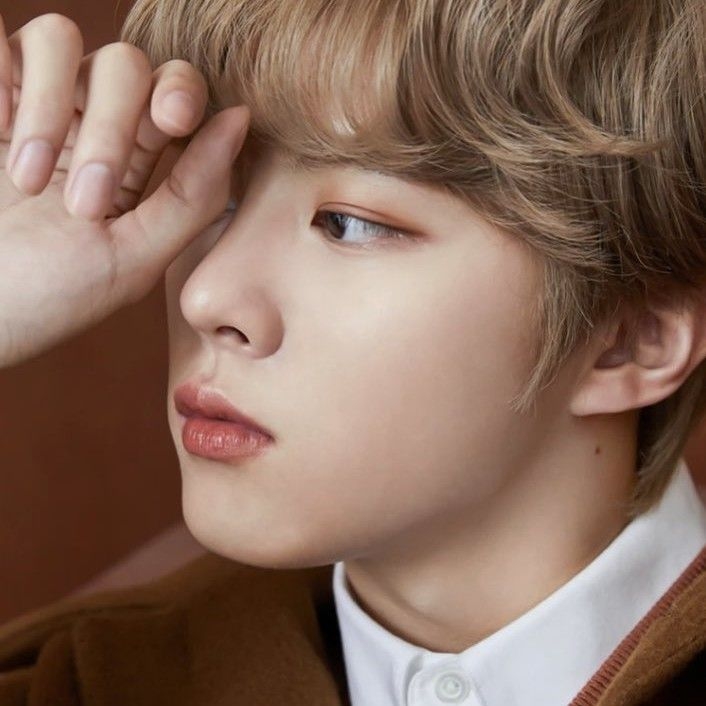Latest photo of Kim Wooseok