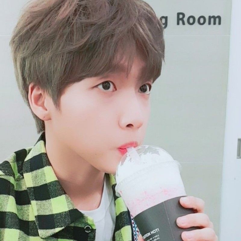 Recent activity shot of Jeong Sewoon