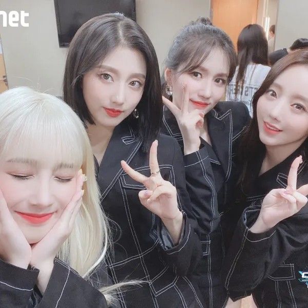 A moment captured by Lovelyz's fan
