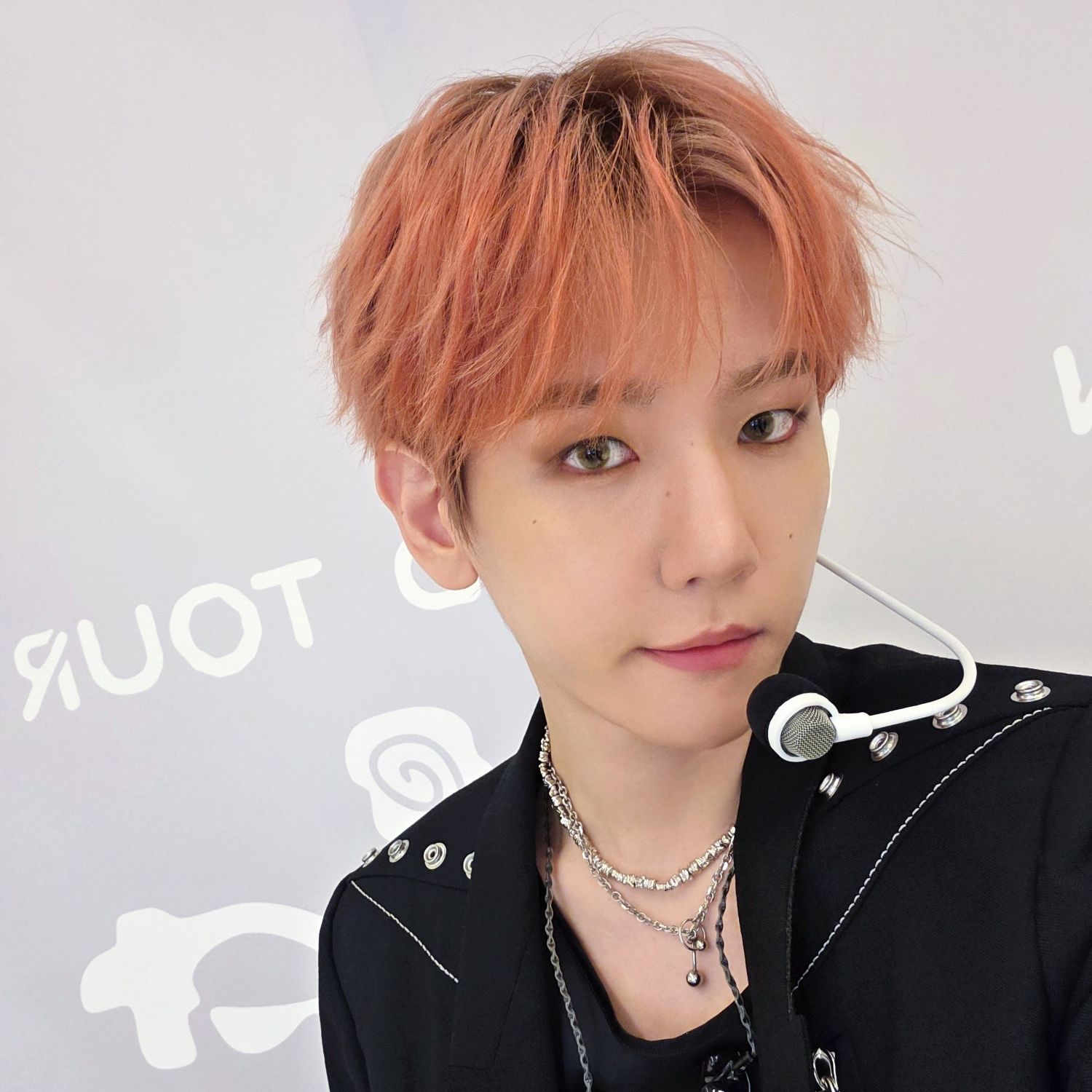 A moment captured by Baekhyun (EXO)'s fan