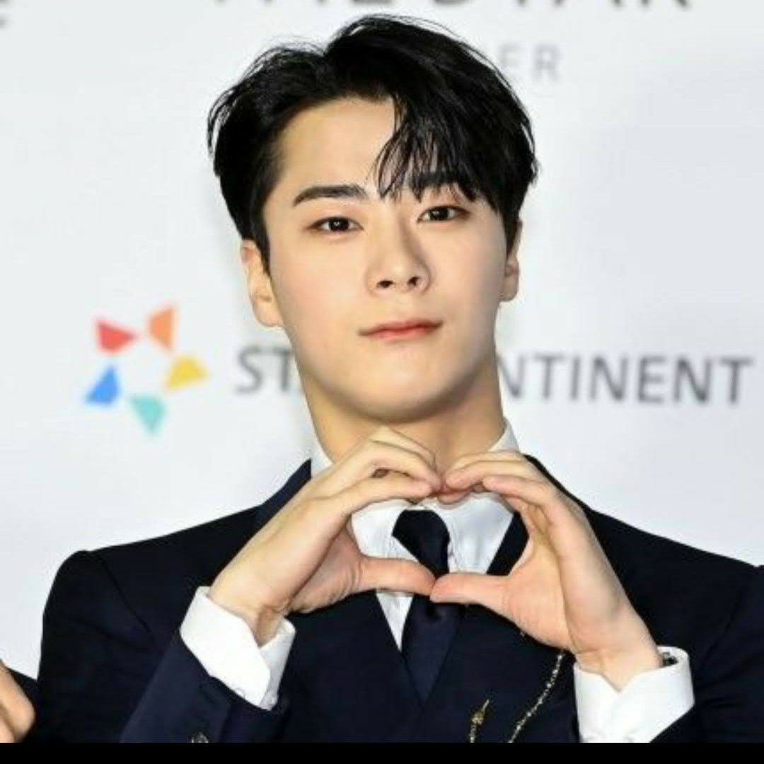 A moment captured by Moonbin (ASTRO)'s fan