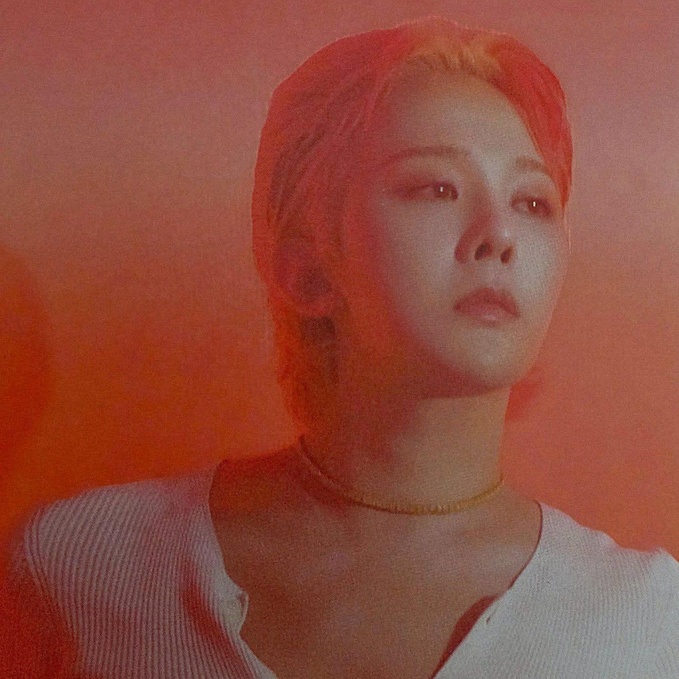 Behind-the-scenes cut of G-DRAGON (BIGBANG)