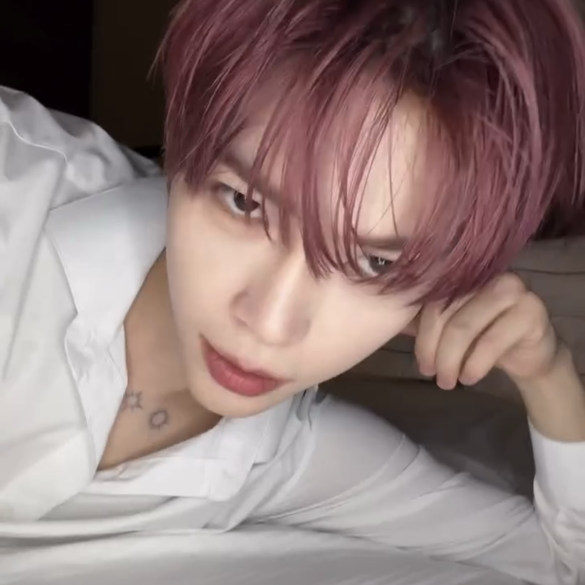 成韓彬 (ZEROBASEONE)的最新活動照片