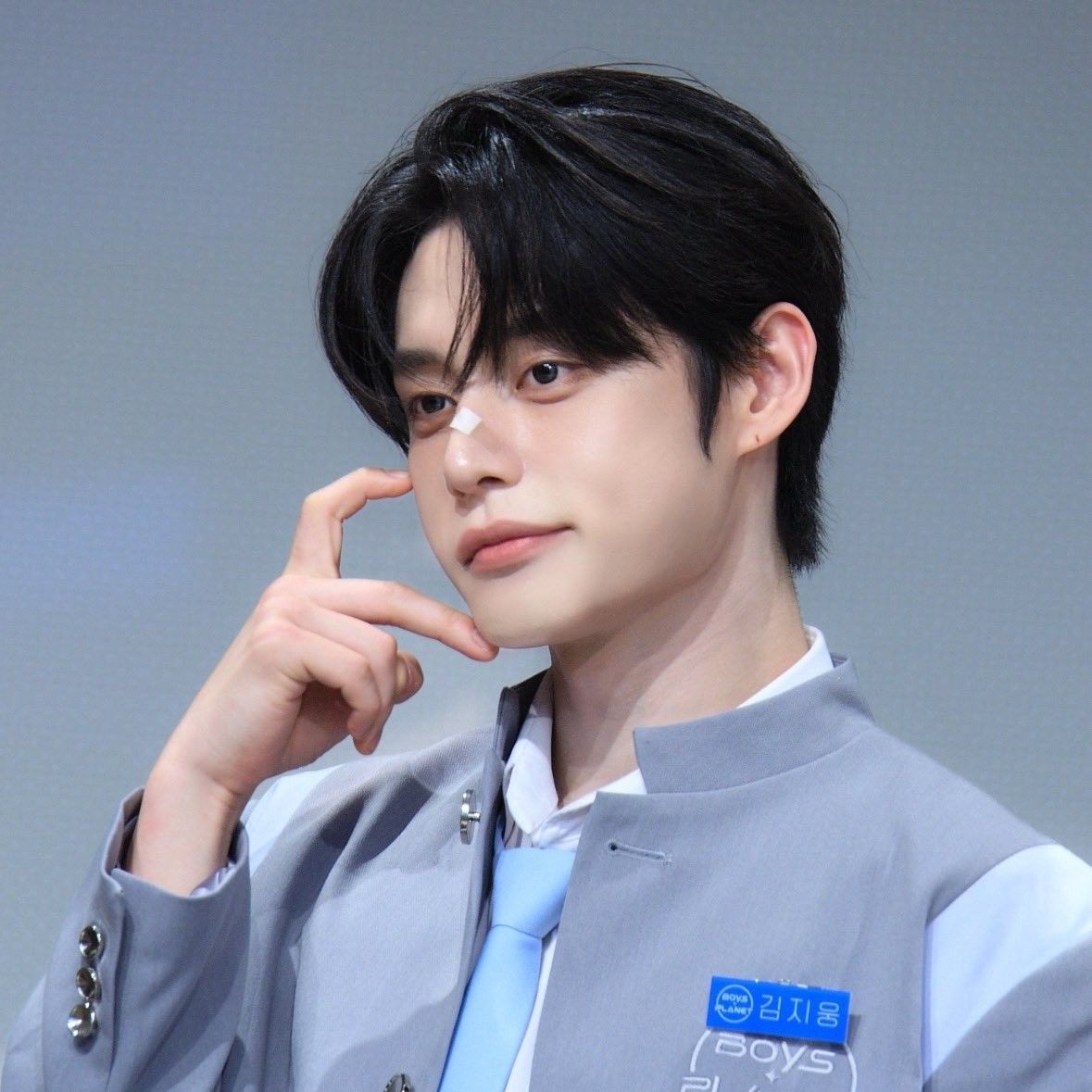 Behind-the-scenes cut of Kim Jiwoong (ZEROBASEONE)