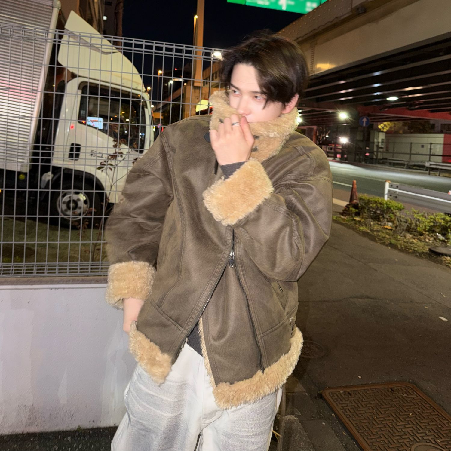 Behind-the-scenes cut of TWS