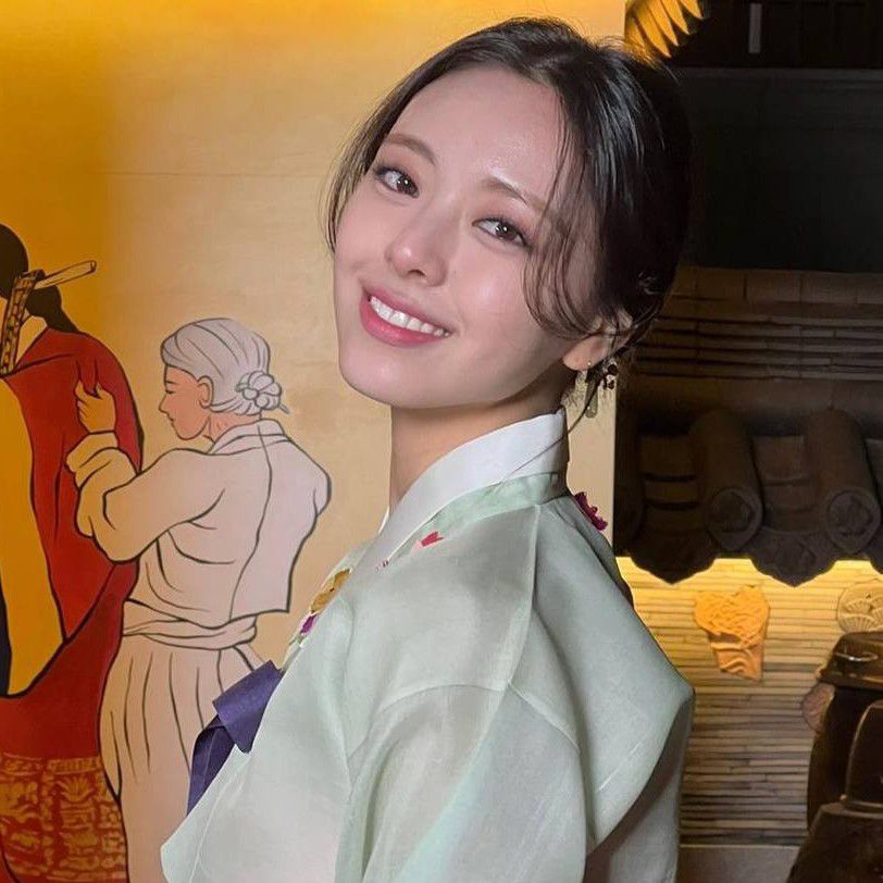 Recent activity shot of Yuna (ITZY)