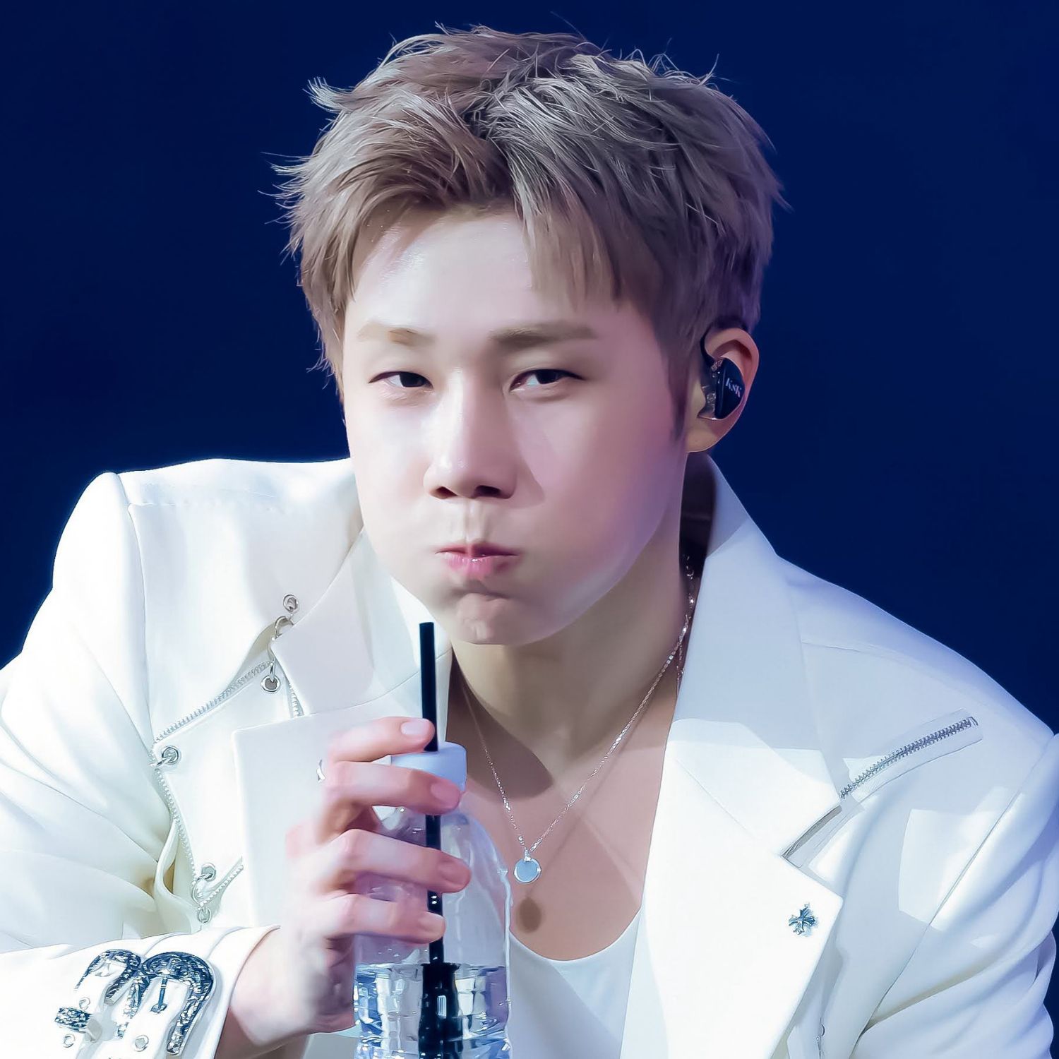 A moment captured by Sungkyu (INFINITE)'s fan