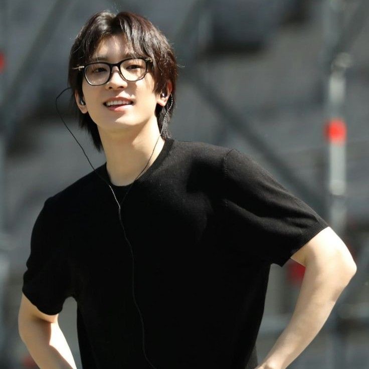 Recent activity shot of Wonwoo (SEVENTEEN)