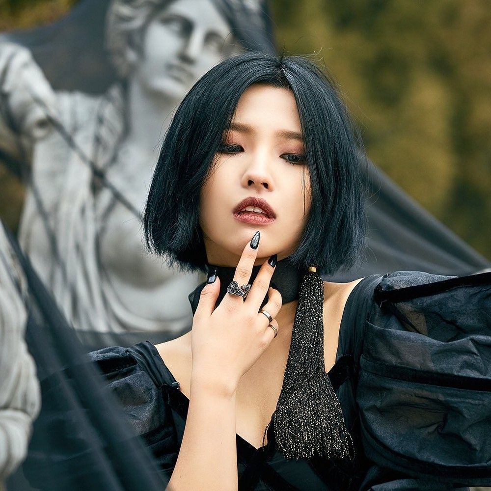 Latest photo of Soyeon (i-dle)